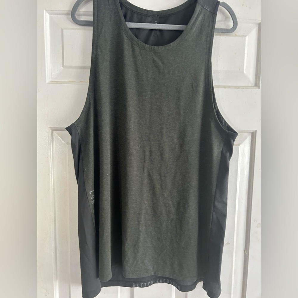 Lululemon tanktop